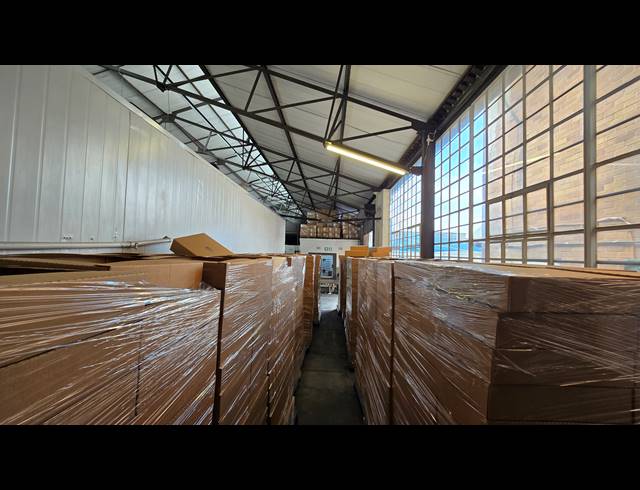 559M² WAREHOUSE TO LET IN EASTLEIGH